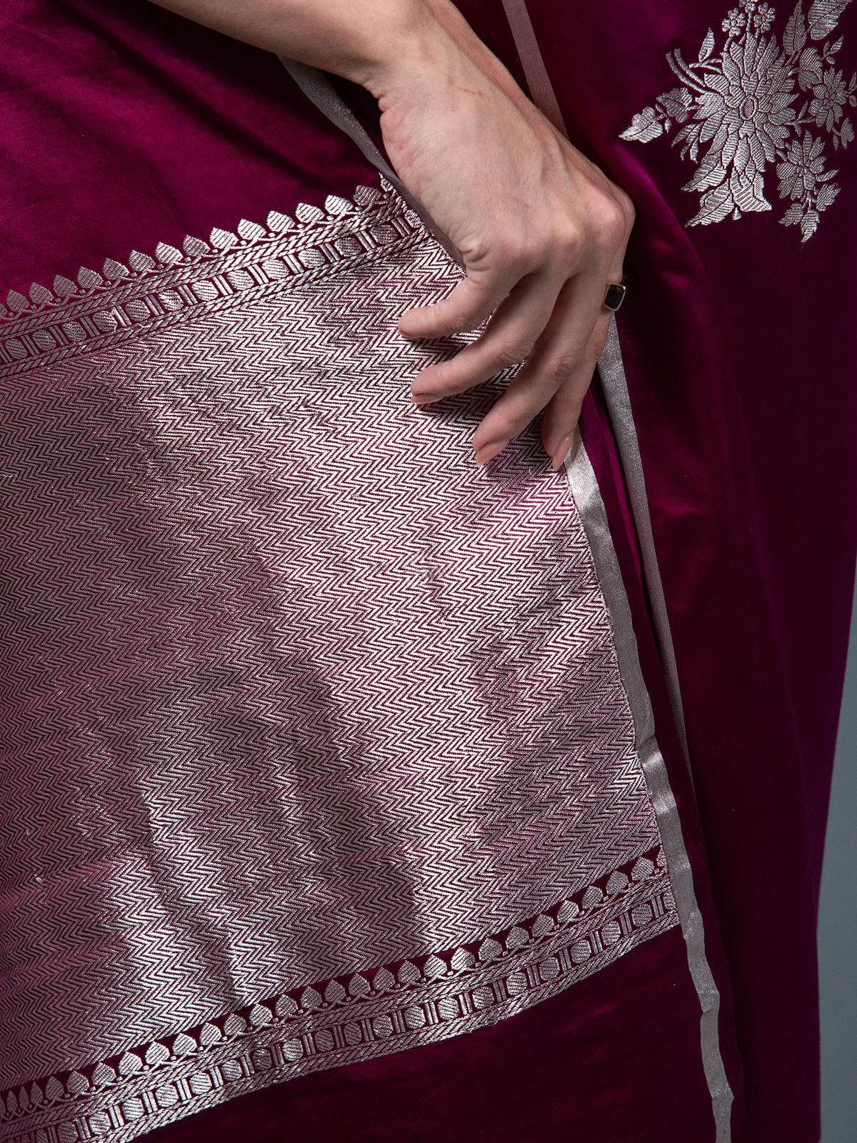 Dark Magenta Boota Satin Silk Handloom Banarasi Saree - Sacred Weaves