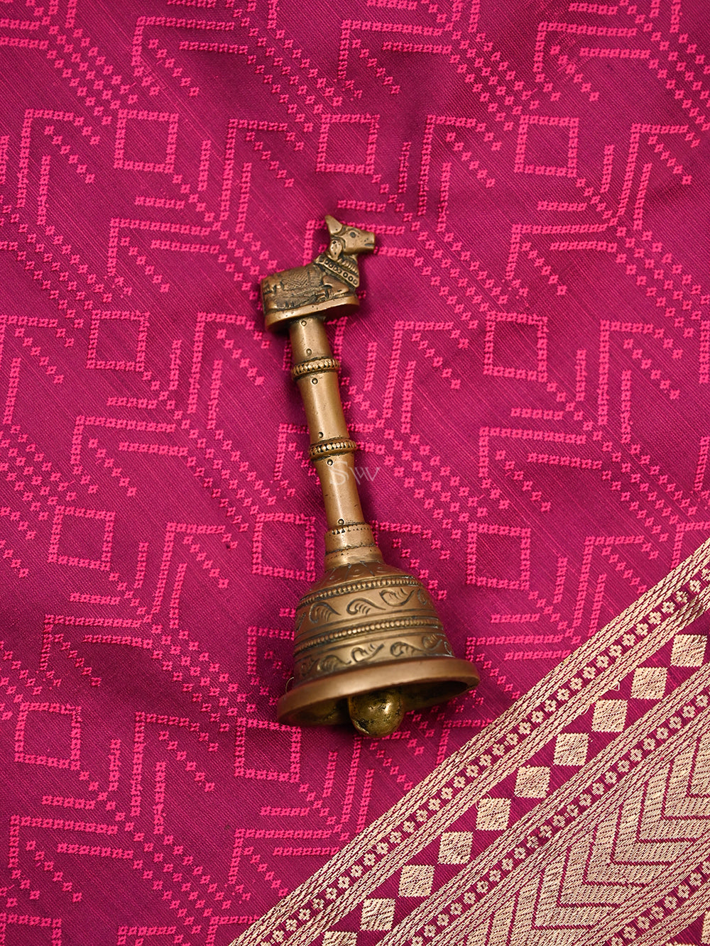 Dark Magenta Tanchoi Silk Handloom Banarasi Suit