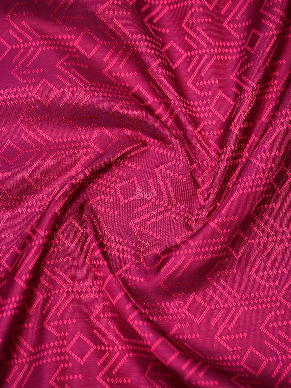 Dark Magenta Tanchoi Silk Handloom Banarasi Suit