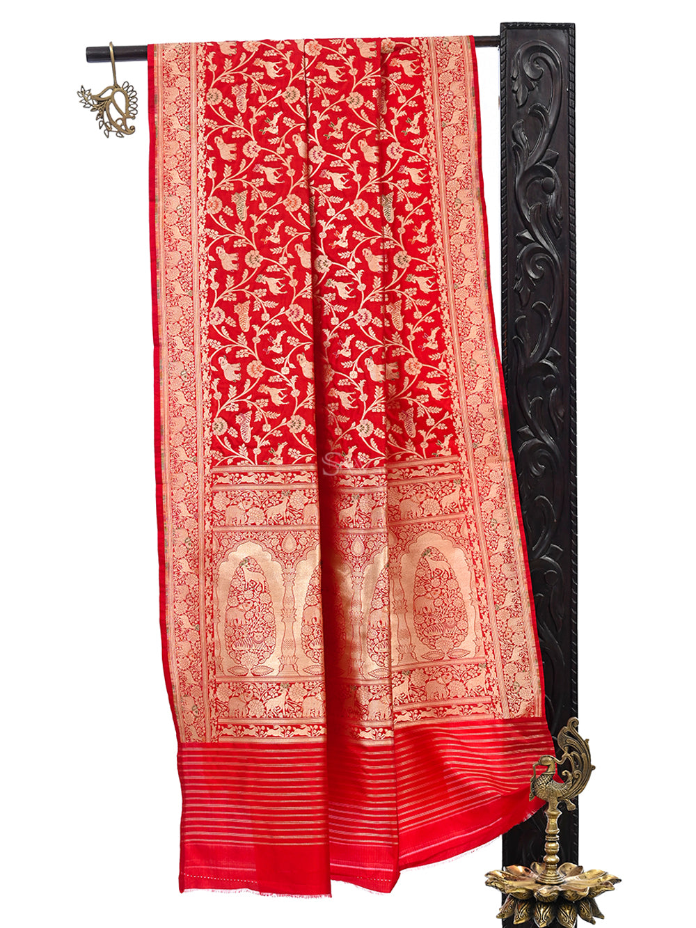 Maroon Shikargah Brocade Katan Silk Handloom Banarasi Dupatta