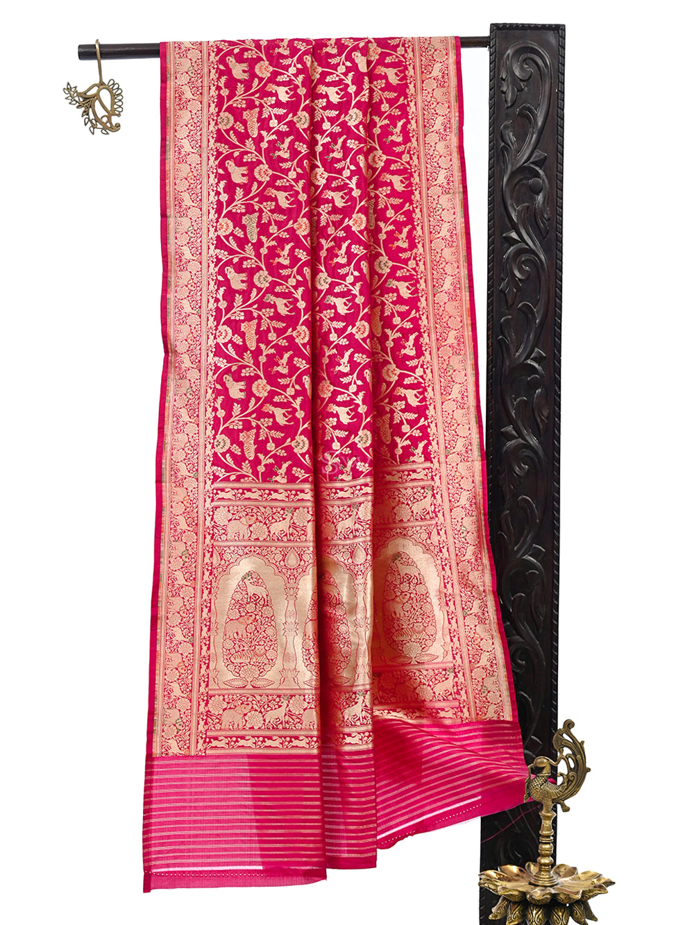 Mangeta Shikargah Brocade Katan Silk Handloom Banarasi Dupatta