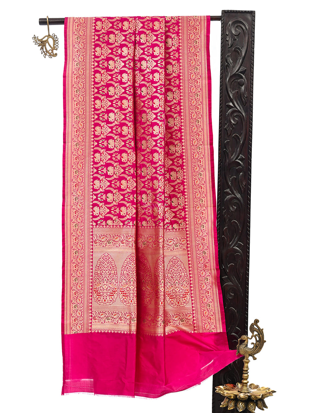 Magenta Shikargah Brocade Katan Silk Handloom Banarasi Dupatta