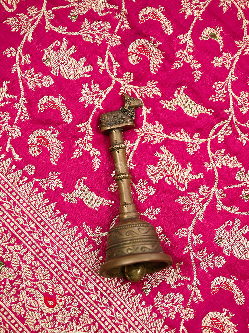 Magenta Shikargah Brocade Katan Silk Handloom Banarasi Dupatta