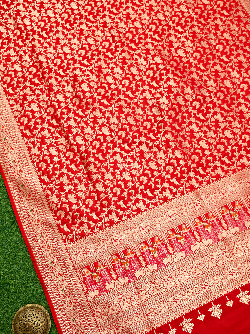 Maroon Shikargah Brocade Katan Silk Handloom Banarasi Dupatta