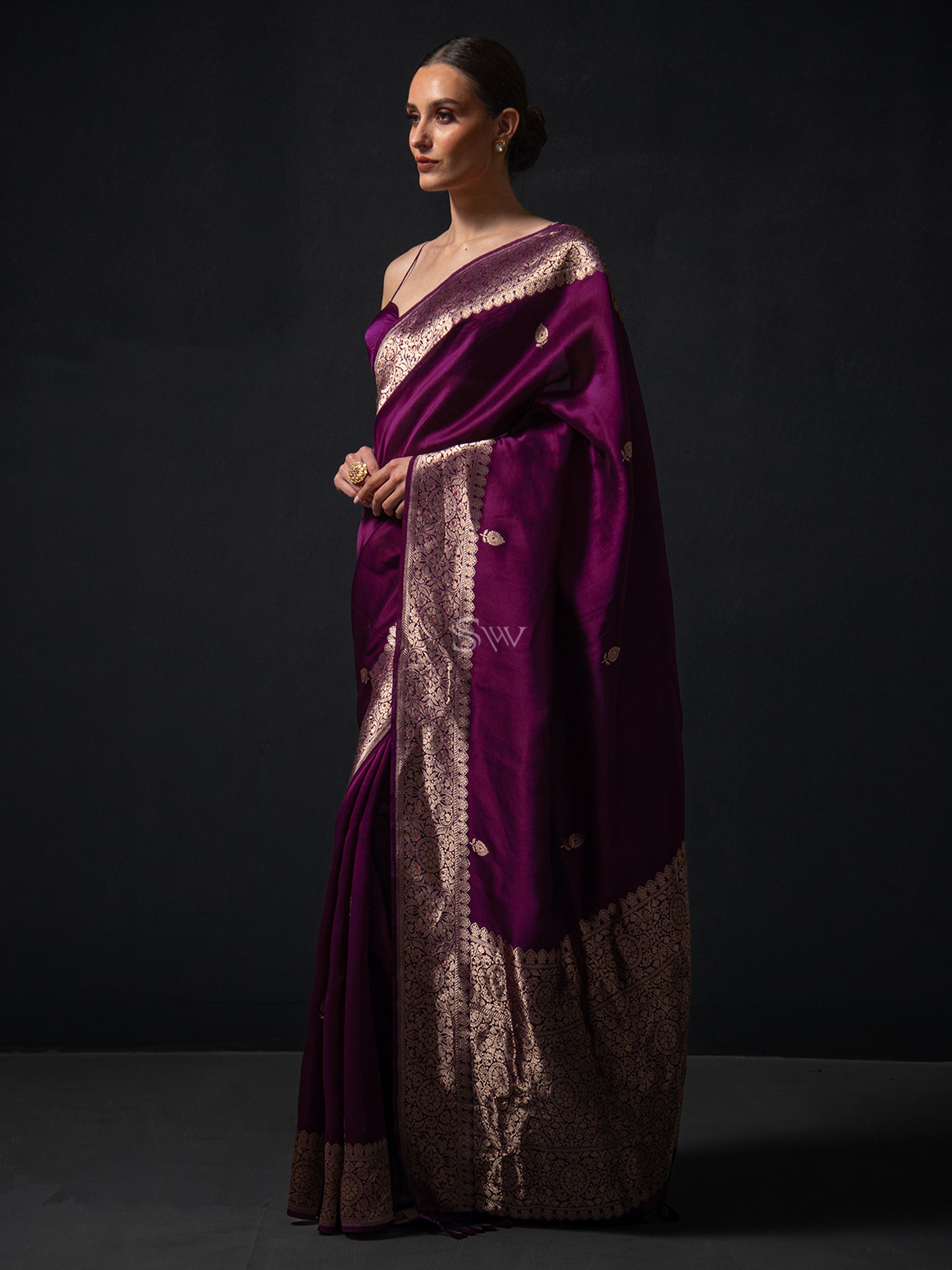 Wine Organza Silk Handloom Banarasi Saree - Sacred Weaves