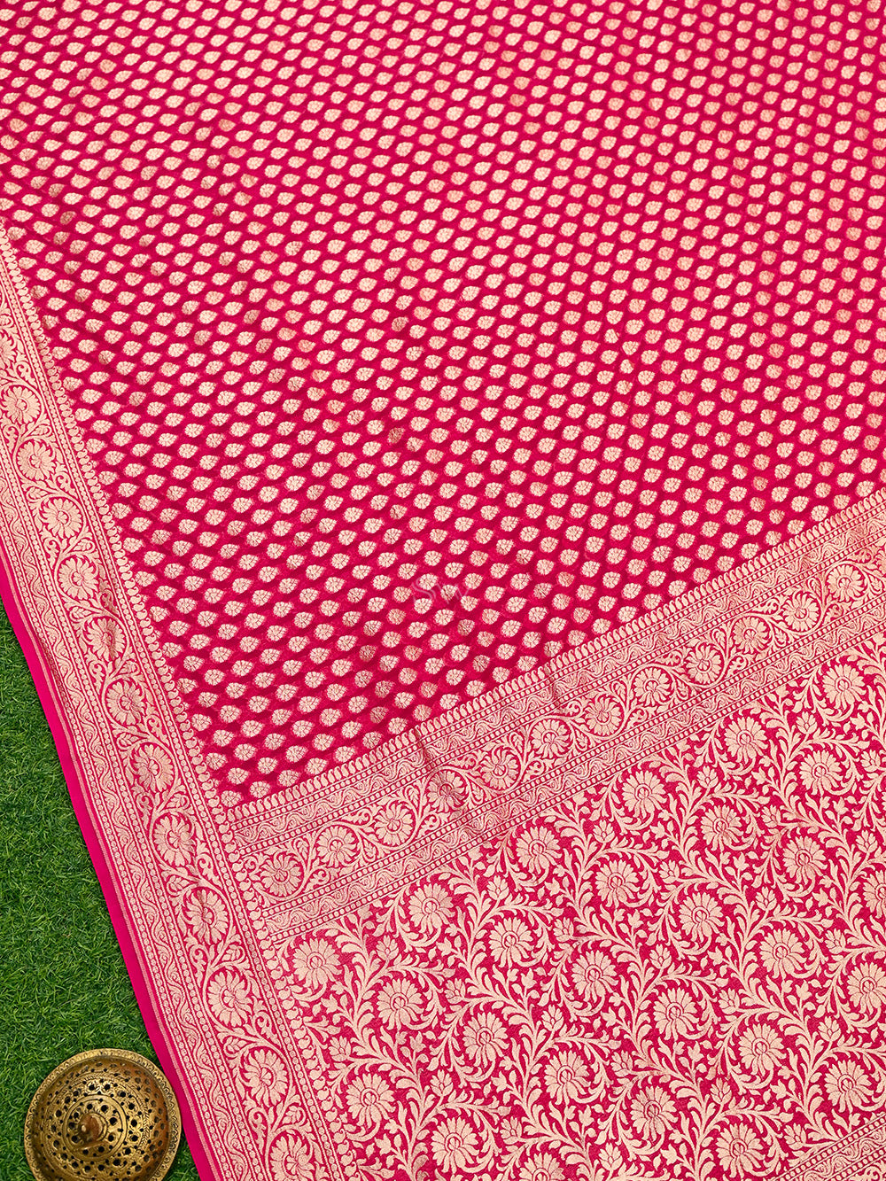 Magenta Booti Khaddi Georgette Handloom Banarasi Saree