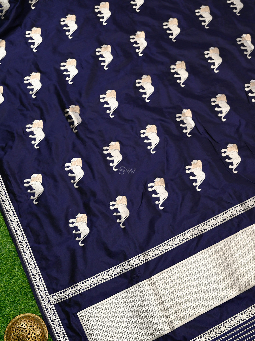 Navy Blue Shikargah Katan Silk Handloom Banarasi Dupatta - Sacred Weaves