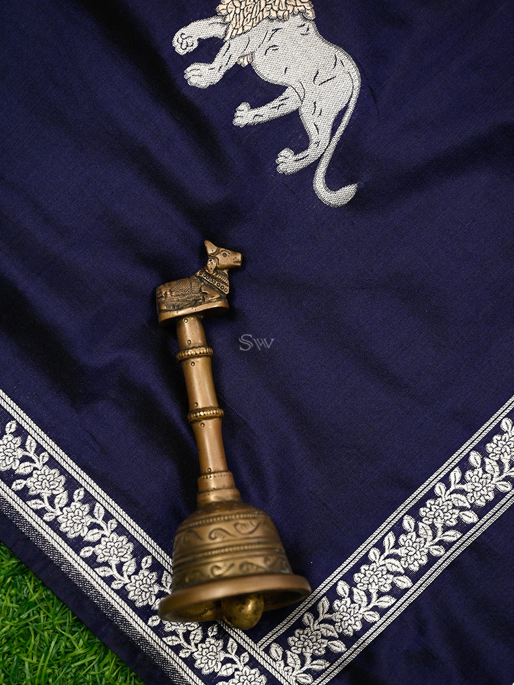 Navy Blue Shikargah Katan Silk Handloom Banarasi Dupatta - Sacred Weaves