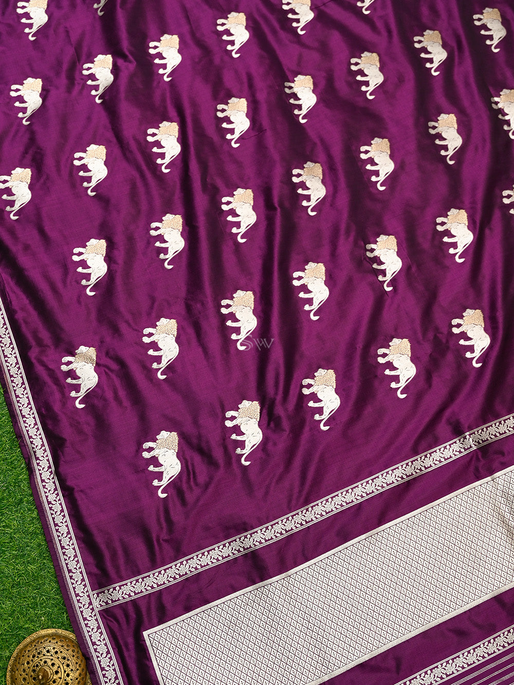 Wine Shikargah Katan Silk Handloom Banarasi Dupatta - Sacred Weaves