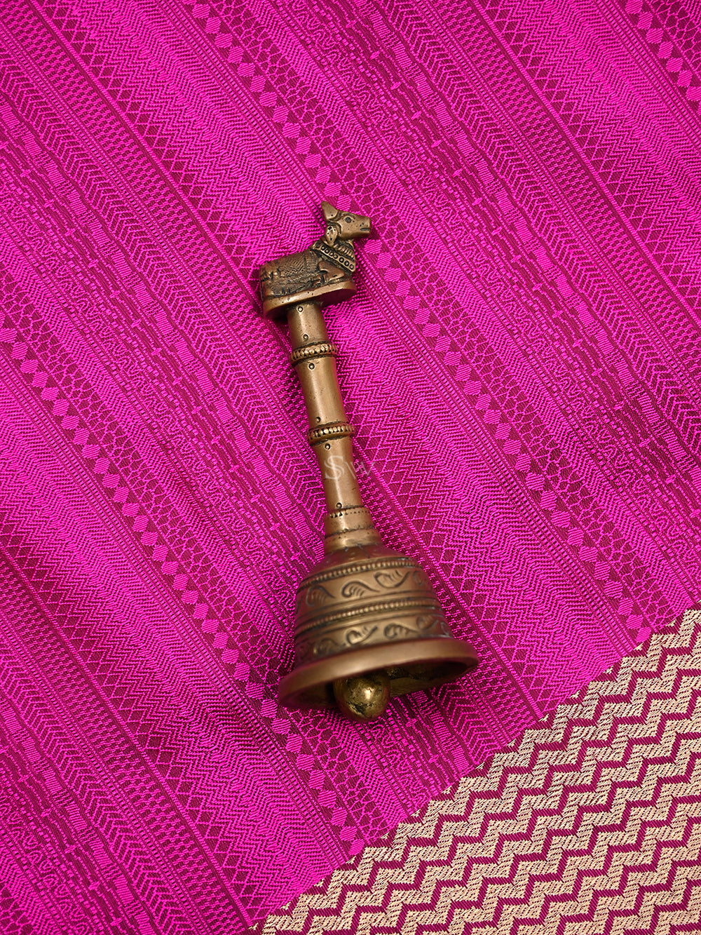 Magenta Booti Tanchoi Silk Handloom Banarasi Suit