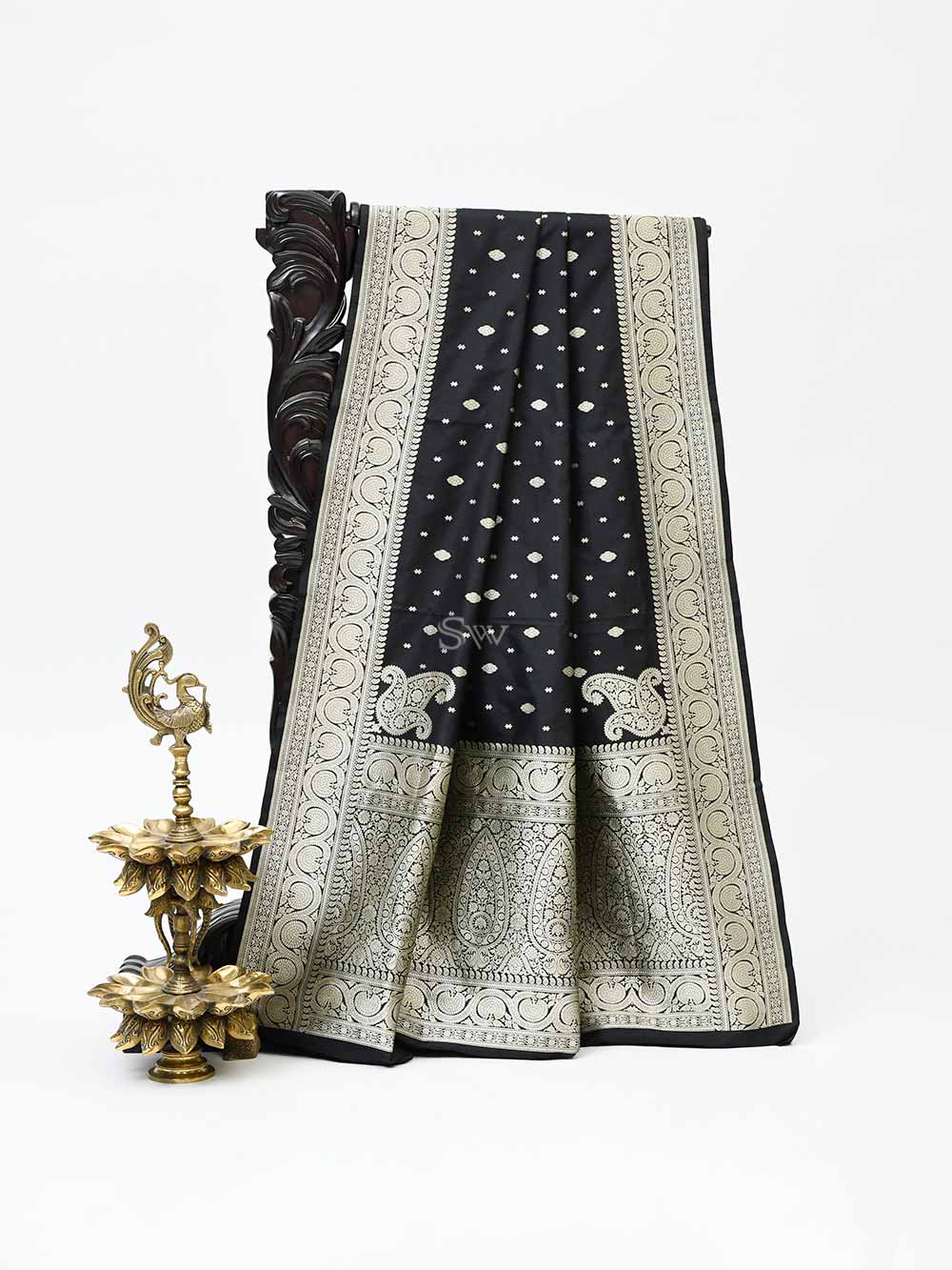 Black Konia Katan Silk Handloom Banarasi Saree - Sacred Weaves