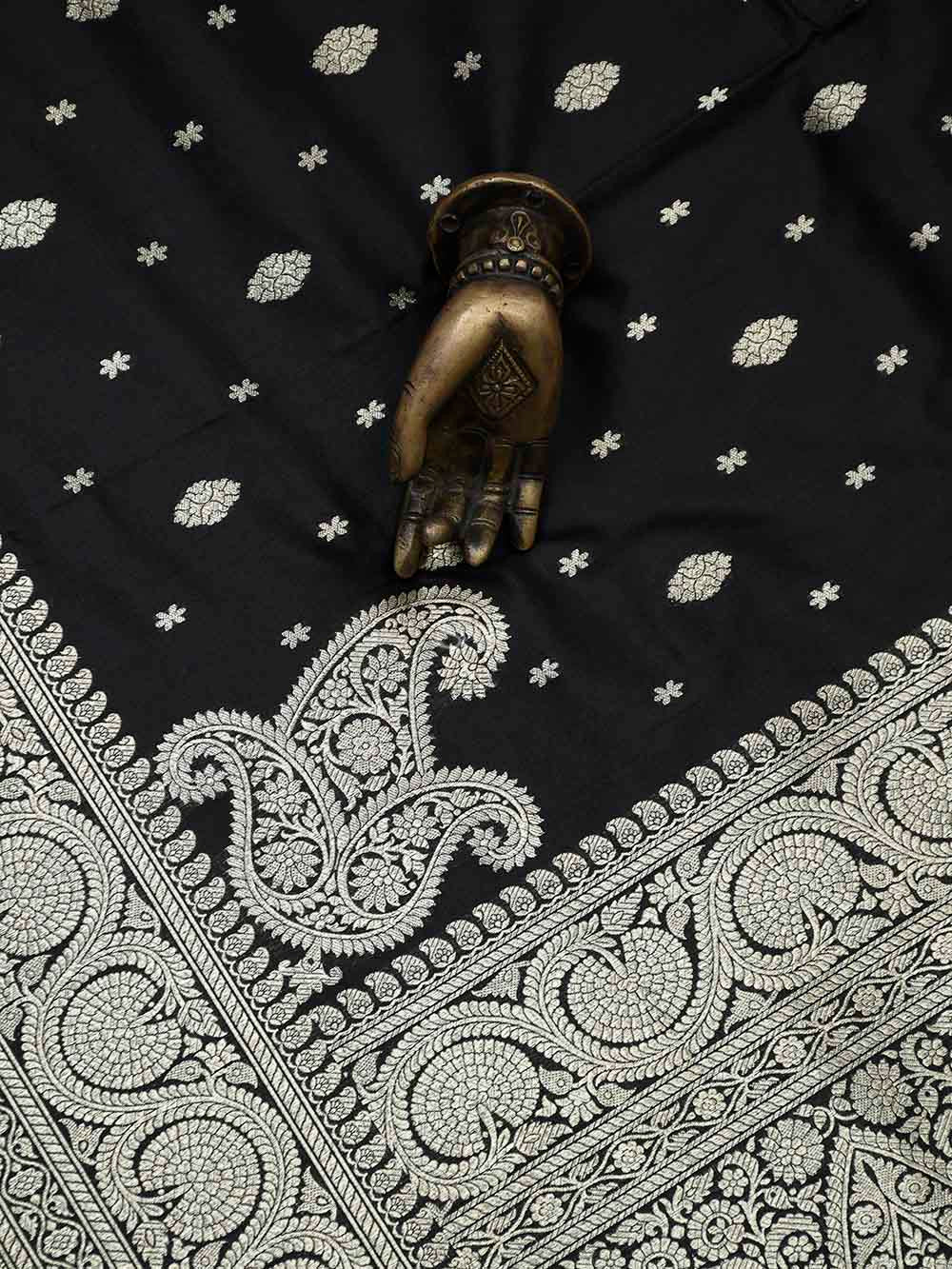 Black Konia Katan Silk Handloom Banarasi Saree - Sacred Weaves