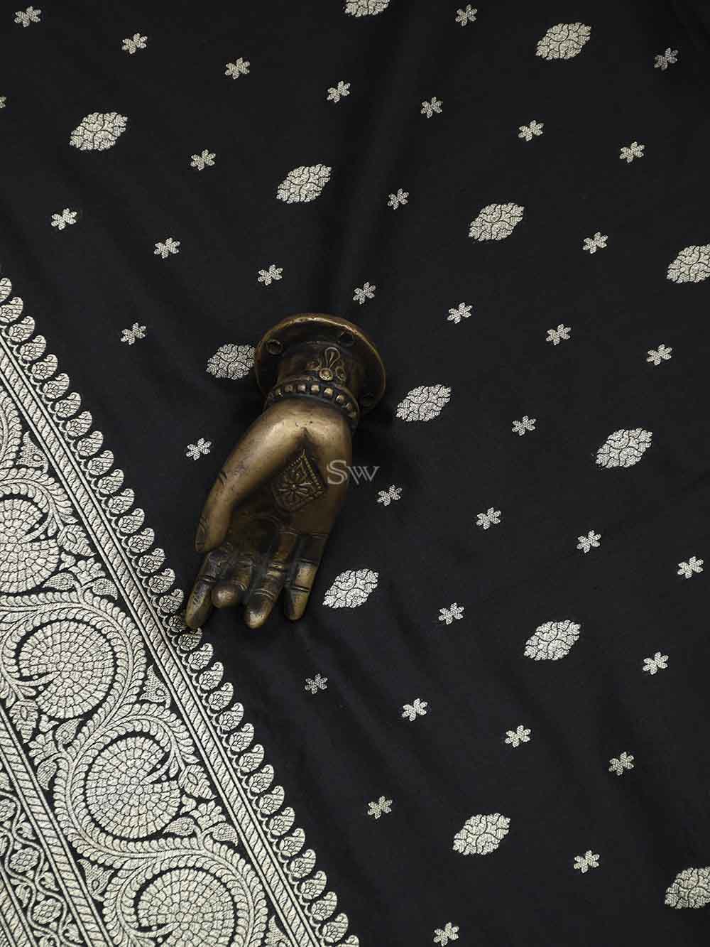 Black Konia Katan Silk Handloom Banarasi Saree - Sacred Weaves