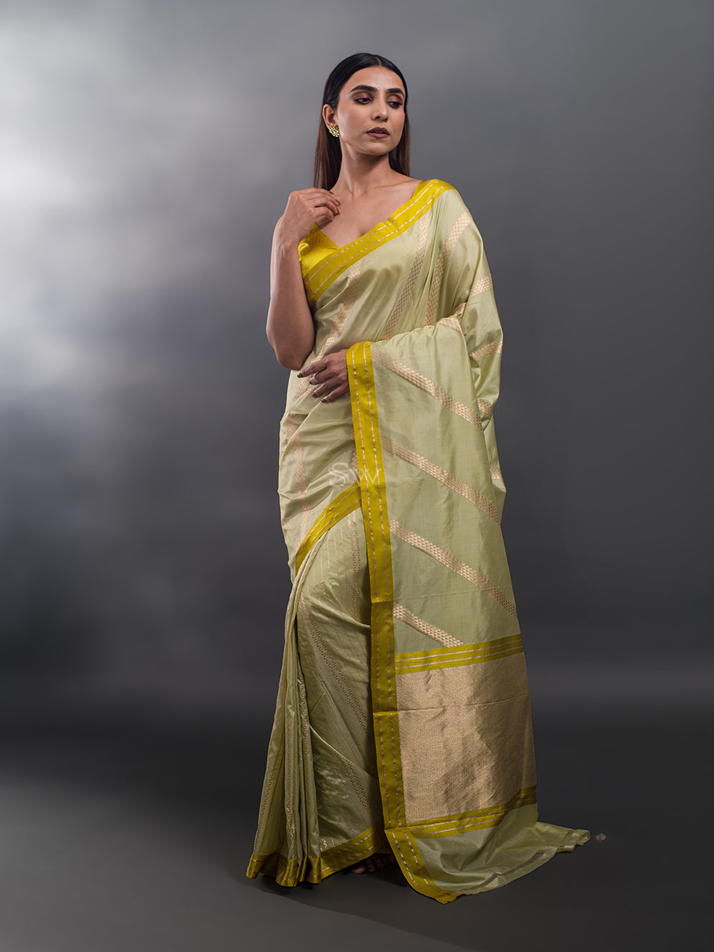 GREENISH GREY - LINEN TISSUE WITH ZARI WOVEN BORDER & SELF BLOUSE