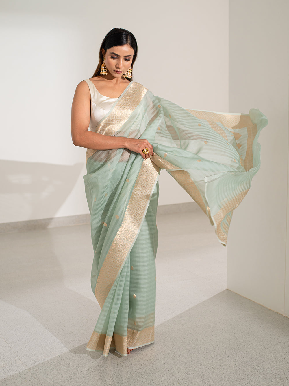 Pastel Sea Green Booti Organza Handloom Banarasi Saree - Sacred Weaves